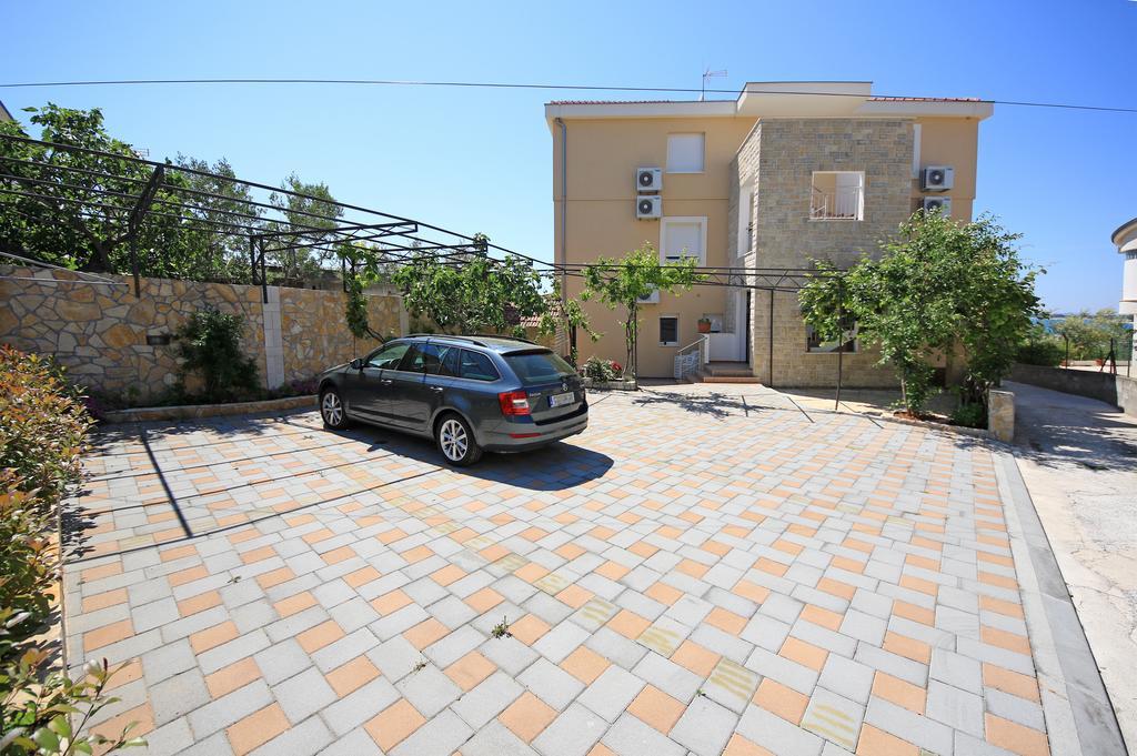 Apartments Superba ブロダリツァ エクステリア 写真