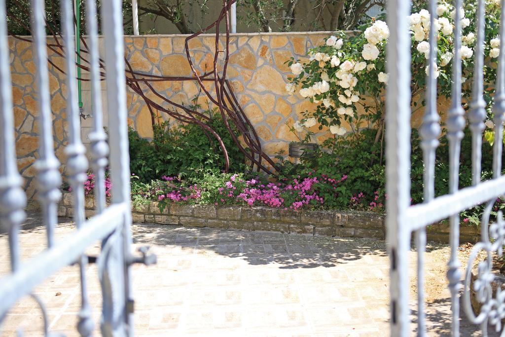 Apartments Superba ブロダリツァ エクステリア 写真
